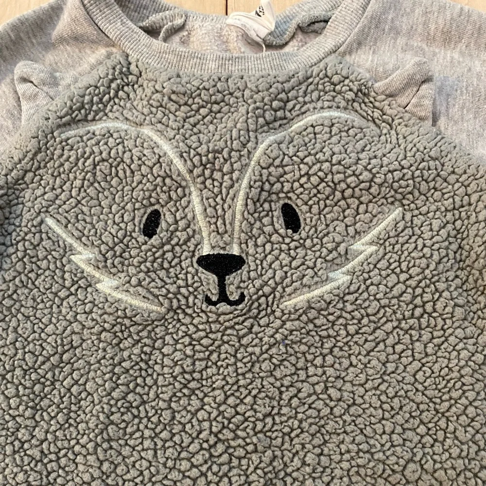 Baby Gap Gray Fuzzy Wolf Sweatshirt Size 3